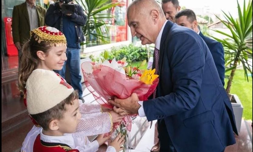 Meta sot në Elbasan: Takimi i parë me strukturat lokale të partisë