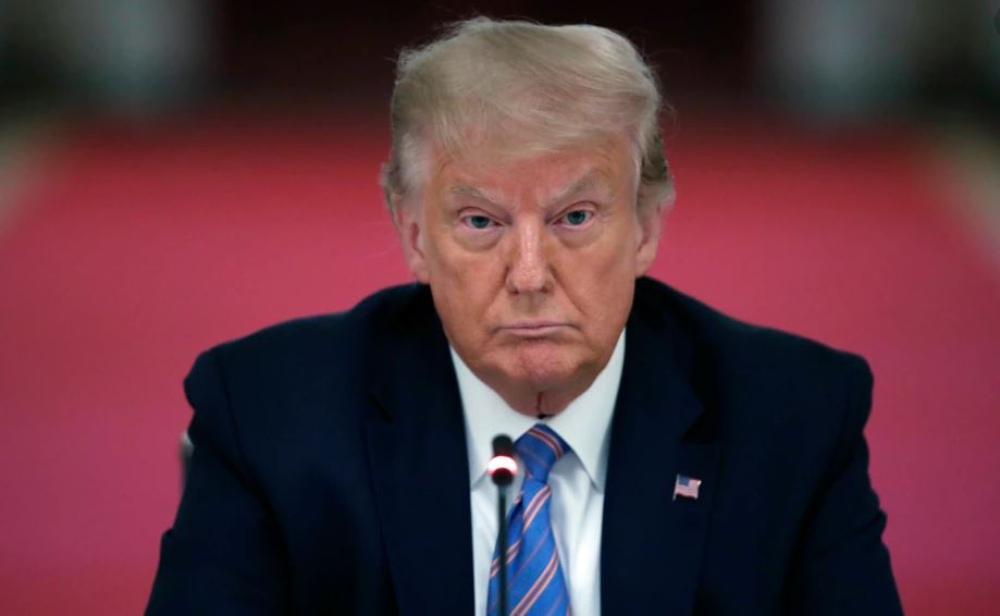 Donald Trump refuzoi tu përgjigjet pyetjeve të prokurorëve