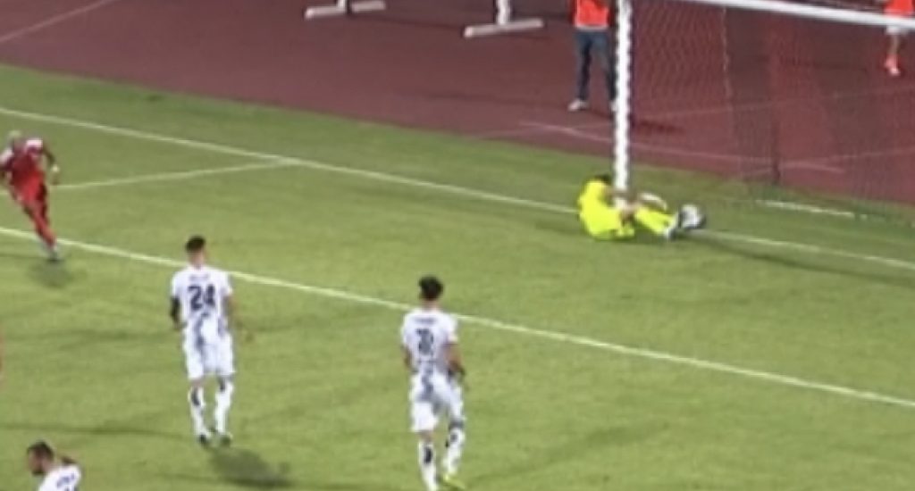 Partizani mund  Laçin dhe kryeson kampionatin