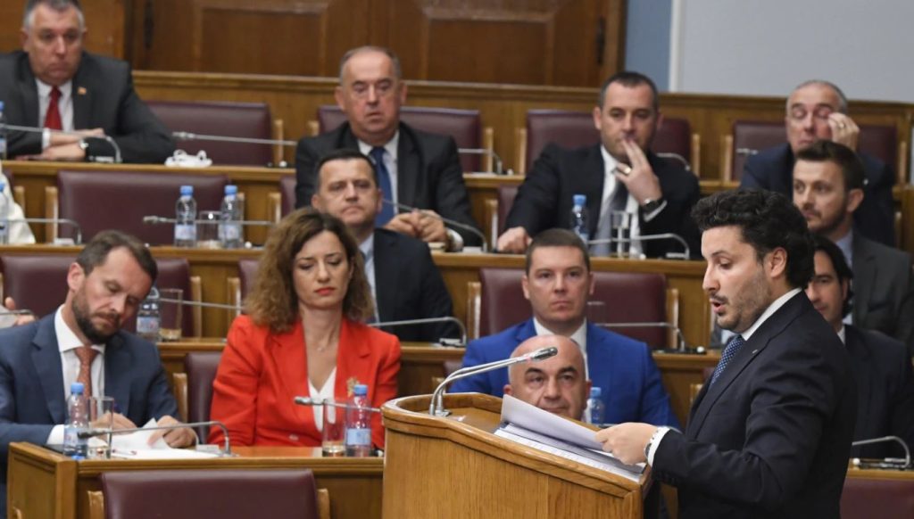 Dritan Abazoviç ofron ristrukturimin e qeverisë!