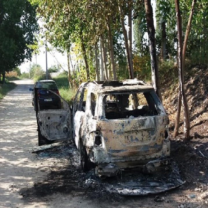 Makina e djegur pranë Rinasit, reagon policia: I vështirë identifikimi i…