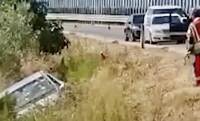 Atentati  në Vlorë, policia jep detajet zyrtare: Gjenden tre automatikë brenda makinës së djegur të autorëve