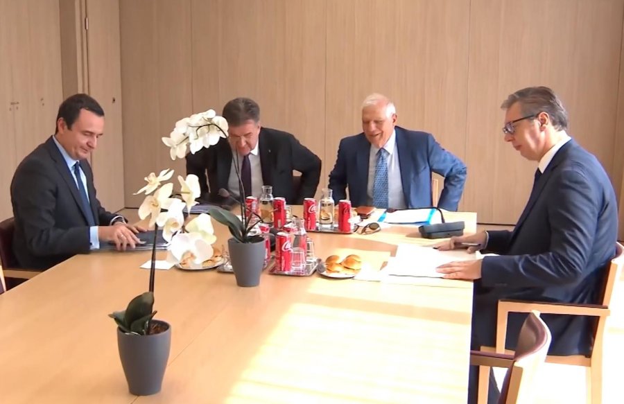 Përfundon  pa marreveshje takimi mes Albin Kurtit dhe Aleksandër Vuçiç në Bruksel
