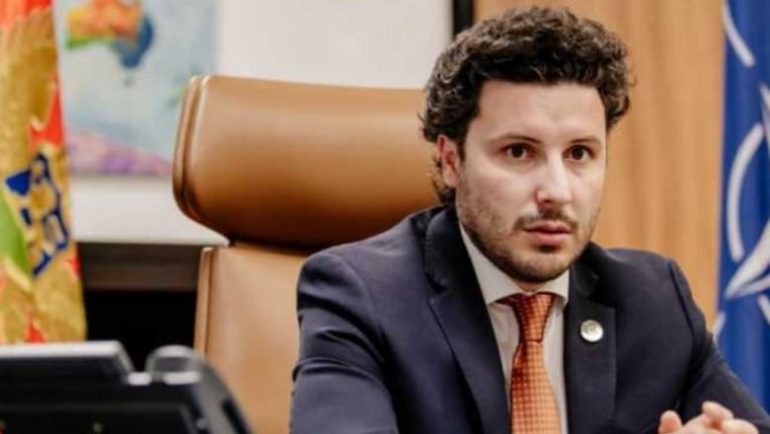 Qeveria e Dritan Abazoviç rrëzohet nga pushteti, pas 13 orësh debate