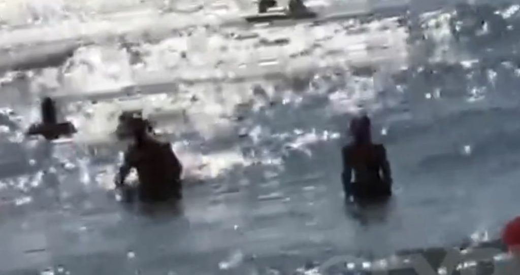 Familja 3 anëtarëshe rrezikoi të mbytej në det, shpëtohen nga dy vrojtues