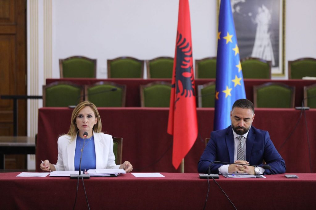 Tabaku: E papranueshme rritja e çmimit të energjisë në kohë krize, qeveria vetëm ankohet, nuk ofron zgjidhje