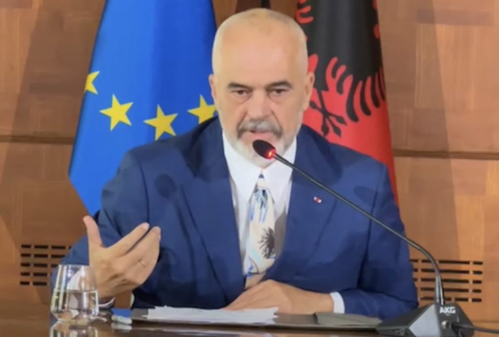 Qytetarët i ankohen kryeministrit Rama; Pensionet i rrite pak, çmimet në stratosferë