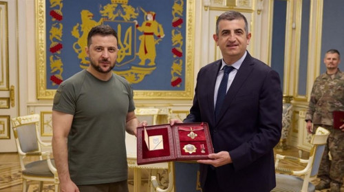 Ndërtimi i uzinës Baykar në Ukrainë/ Zelensky dekoron shefin ekzekutiv të firmës turke