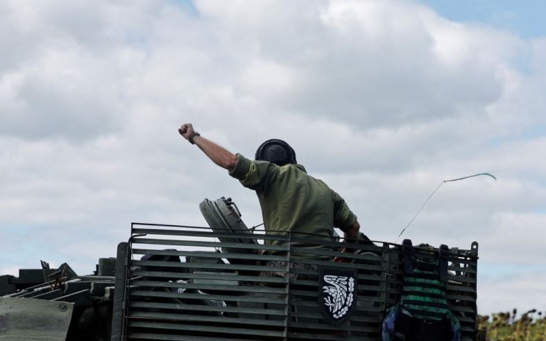Ushtarët ukrainas: Po përballemi me të burgosur rusë!