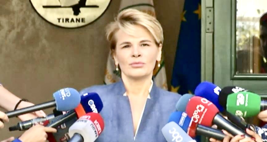 Kryemadhi pas takimit e ambasadoren Kim: Kush e ka gëlltitur çorbën e prishur, ka për të vjellë gjithë jetën