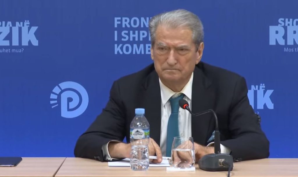 Berisha: Kullat dhe pallatet e klientelës së qeveritarëve, Rama bën amnisti