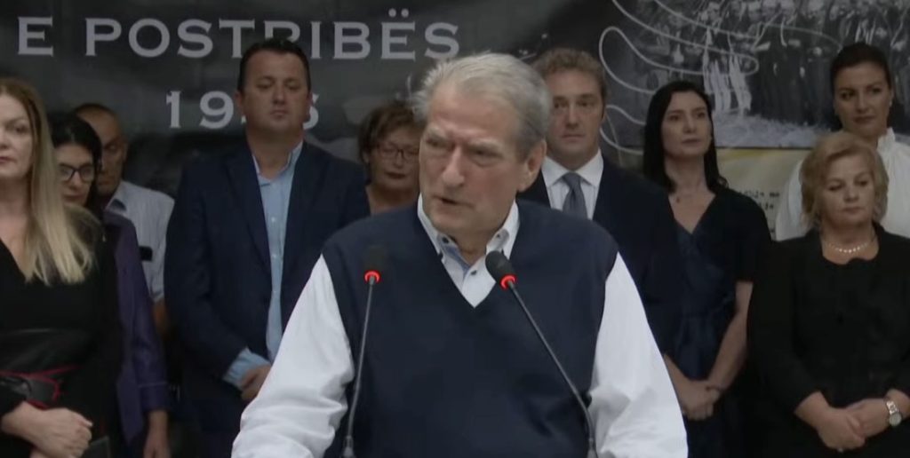 Berisha nga Postriba: Shqipëria ende në rrezik, është në duart e një cubi
