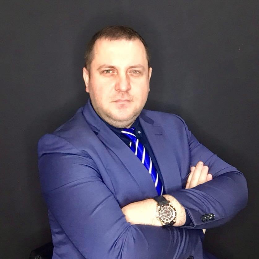 Sa më dhimbsesh Shqipni, sa e tradhetuar je!
