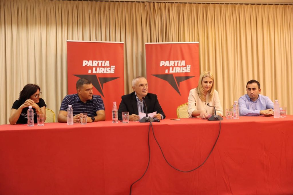 Takimi në Kombinat, Meta: Së bashku me qytetarët e gjithë Shqipërisë në rrugëtimin e triumfit të lirisë
