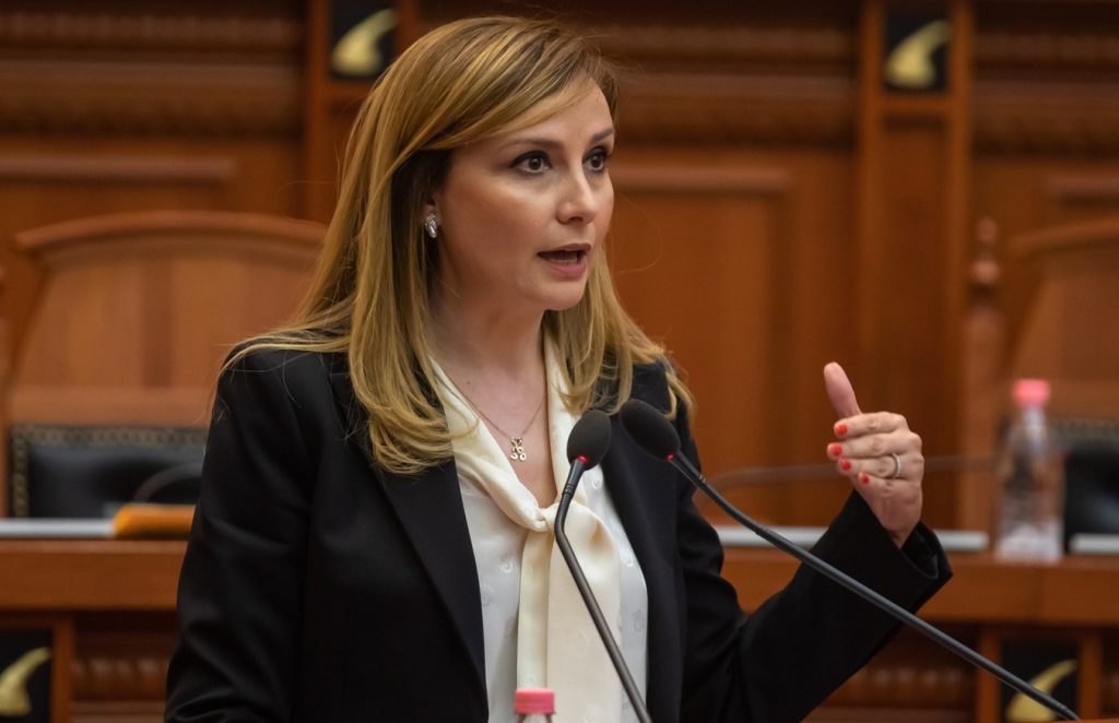 “Qeveria ka vendosur tarifën më të lartë të rajonit”- Tabaku për rritjen e çmimit të energjisë elektrike: Preken 100 mijë familje
