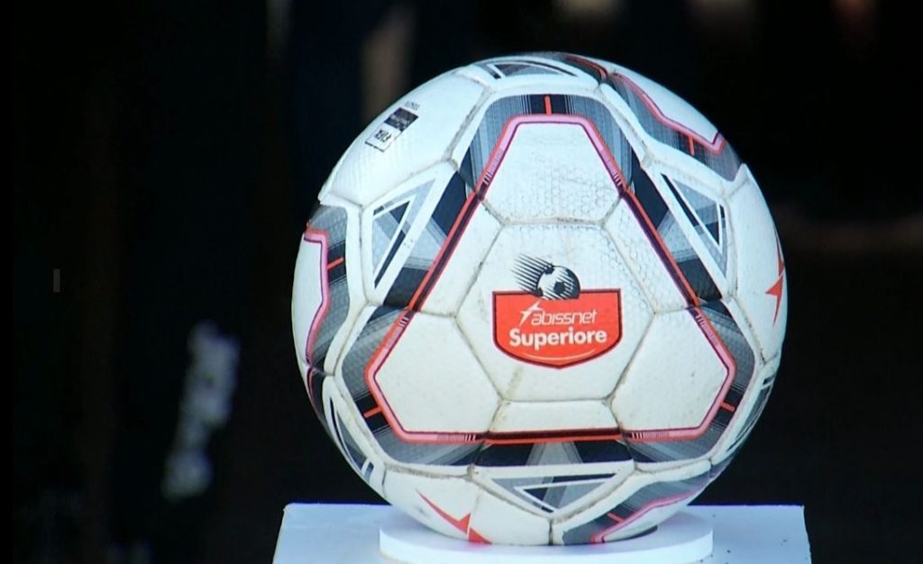 Tirana-Kukësi dhe Egnatia-Partizani, zbulohen arbitrat që do të drejtojnë sot në Superiore