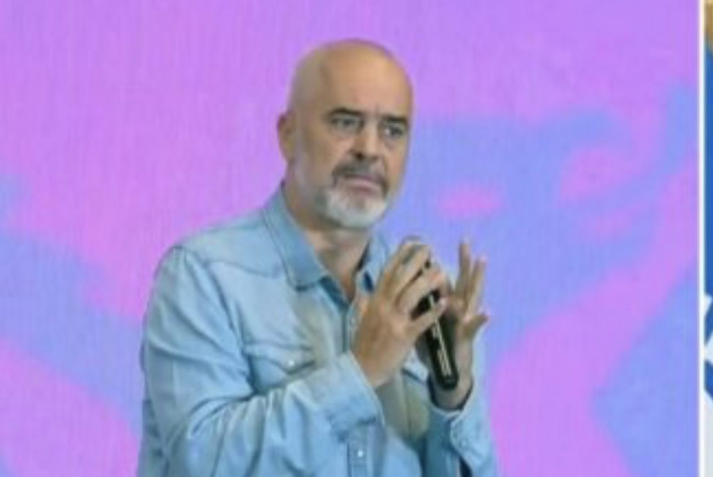 Rama: Nga janari do të ketë kurse kodimi dhe programimi në shkolla të çdo bashkie të vendit