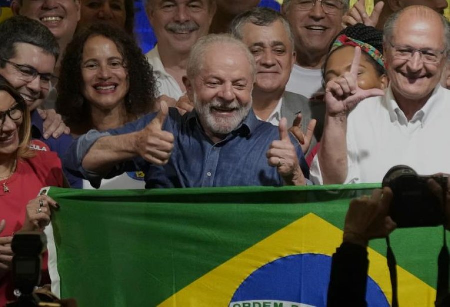 Brazil: mundet Bolsonaro, fiton ish-Presidenti Lula da Silva