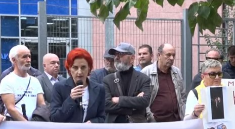 Aktori Mehdi Malkaj: Ku është shoqëria civile? Aty ku janë paratë, elegante dhe e butë me pushtetin