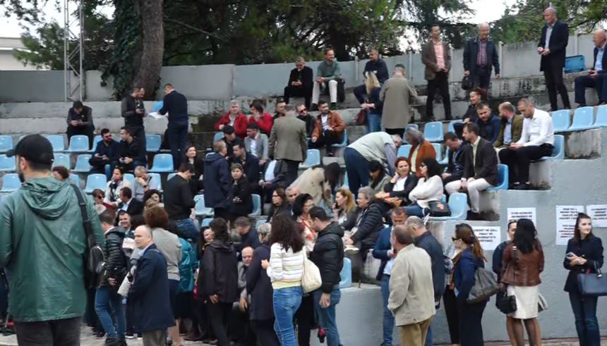 PROTESTA/Pedagogët e Fakultetit të Shkencave të Natyrës nuk tërhiqen, bojkotojnë sërish mësimin