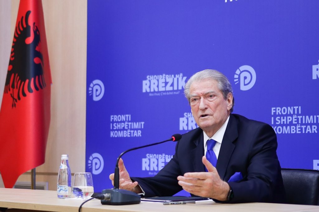 Berisha: Pedagogët dhe studentët i dhanë përgjigjen e merituar qeverisë hajdute të Edi Ramës