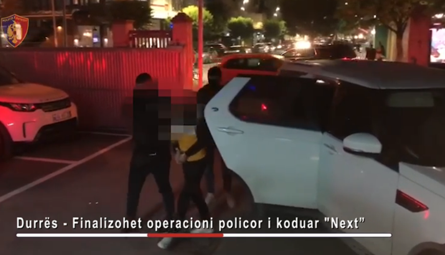 Durrës, përfundojnë në pranga tre persona