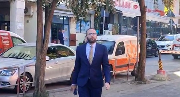 Gazmend Bardhi paraqitet në SPAK për të dhënë sqarime pas kallëzimit në emër të PD për inceneratorët