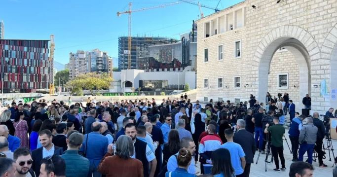 Pedagogët caktojnë orën dhe vendin e protestës së radhës: Misioni akademik vazhdon