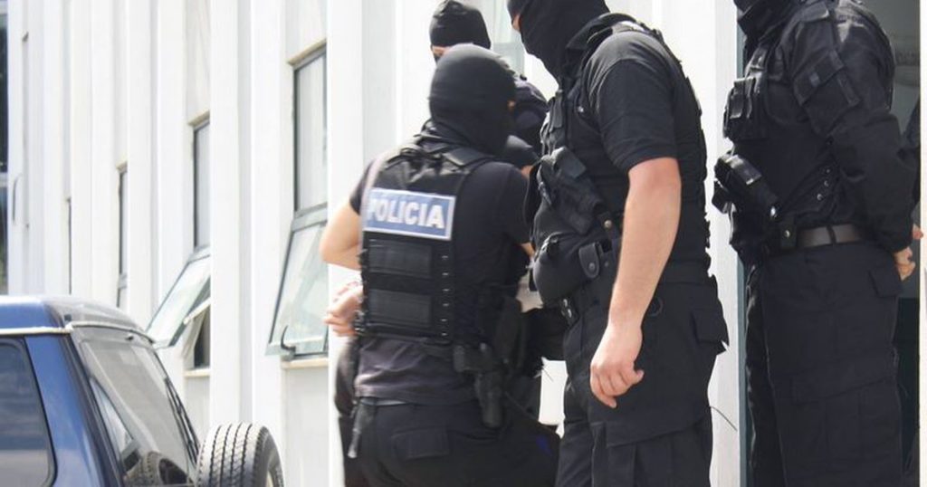 Efektivi i policisë së Tiranës kapet me drogë në Stamboll!