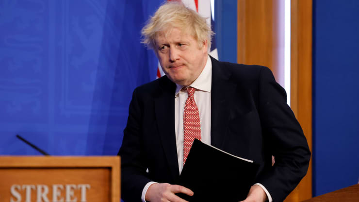 Mbështetësit e Johnson kërkojnë zgjedhje të përgjithshme: Të vendosin njerëzit!