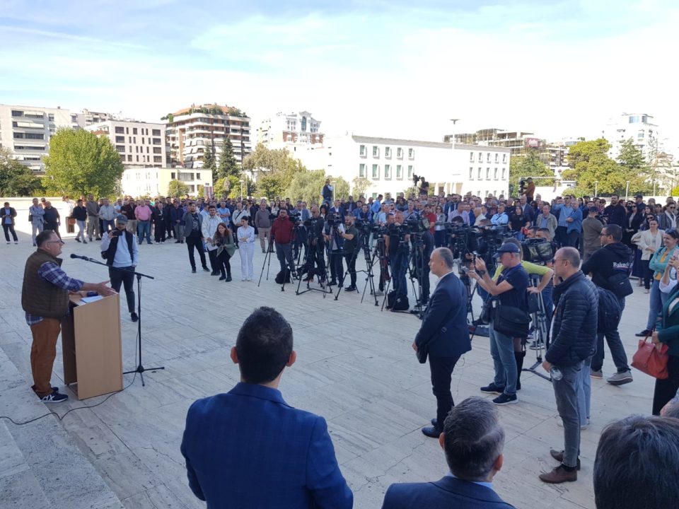 Pedagogët rikthehen sot në protestë: Në orën 10:00 në shesh