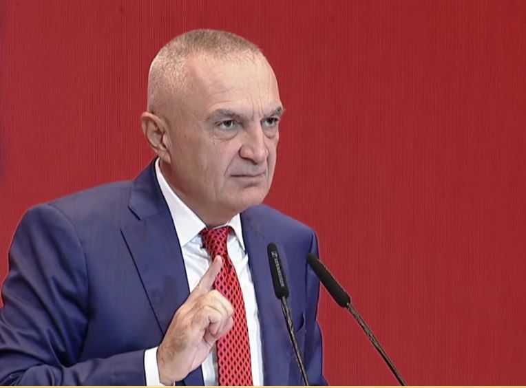 Meta:Administrata do jetë e mbushur me profesionistë dhe jo patronazhistë