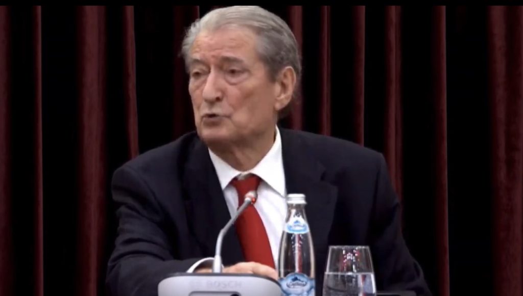 Berisha: Rama ka projektuar keqësinë shpirtërore tek punonjësit e administratës!