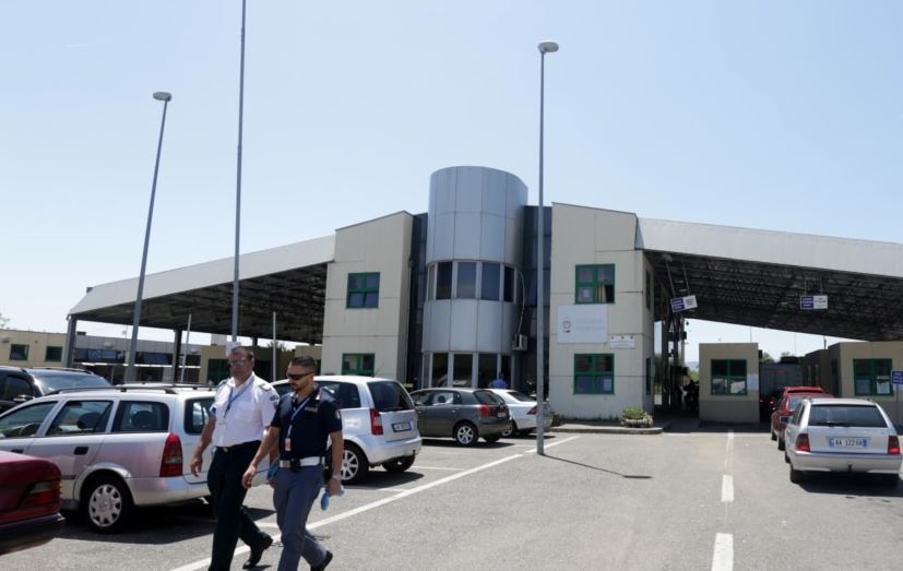 Frontex: Shqiptarët e parregullt në BE kryesojnë listën e “kthimeve me forcë” në vitin 2021