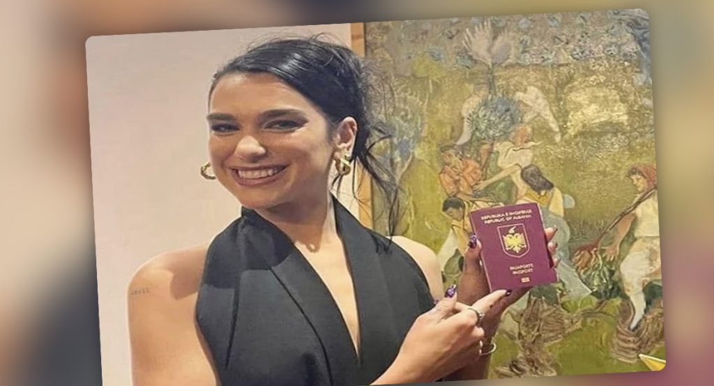 Media britanike jehonë Dua Lipës: U kthye në Britani në moshën 14-vjeçare dhe përfaqësoi shqiptarët në mbarë botën