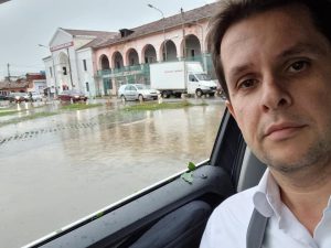 Kandidati për Tiranën, Ilir Alimemeti ironi me Veliajn : Nuk janë të zotë as për veten e vet!