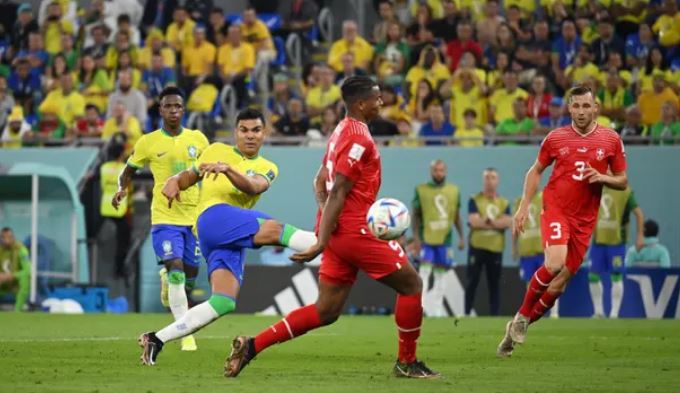 Brazili mund Zvicrën dhe kalon në turin tjetër