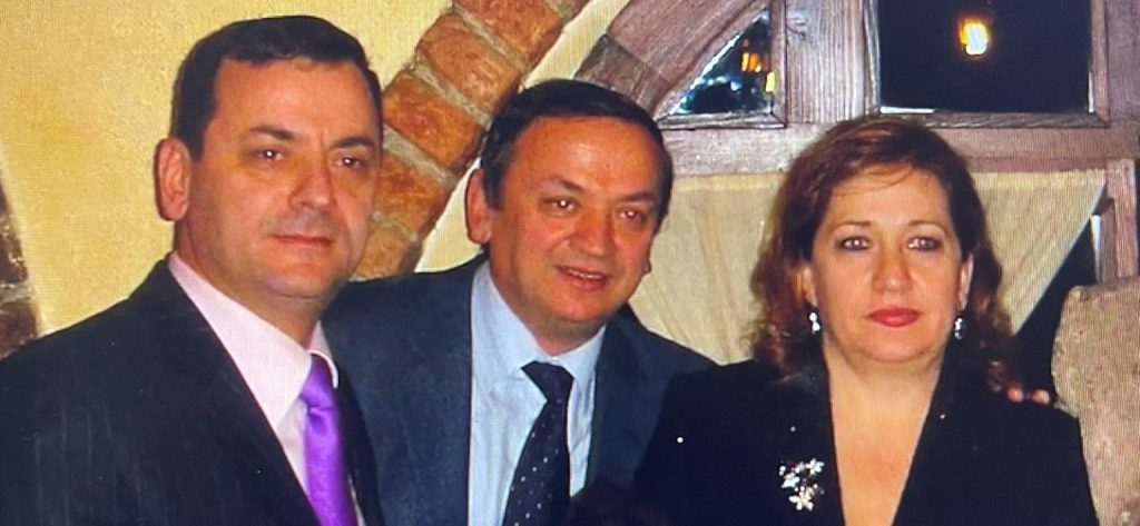 Si e ka kapur klani Sadushi noterinë dhe drejtësinë dhe lidhja me mafien e kredive