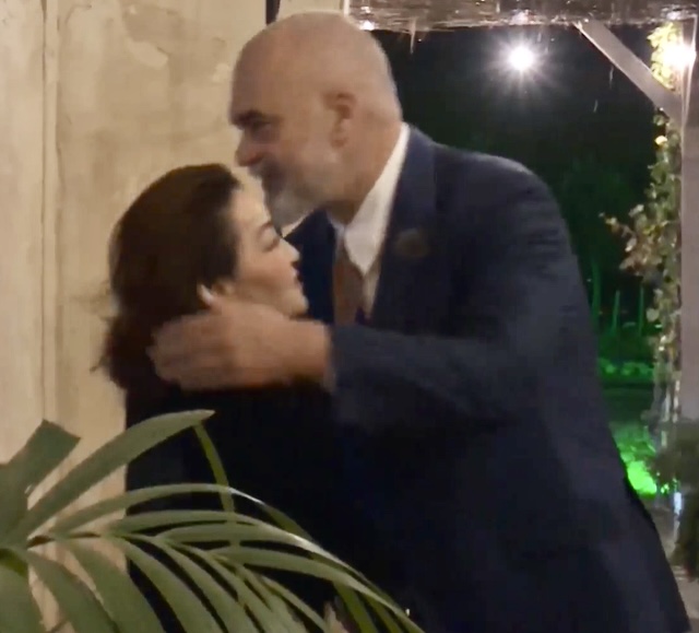 Ditën zihen për SPAK-un, natēn  Rama-Kim përqafohen