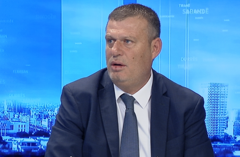 Ish-prokurori: Situata në Kosovë regjizorin e ka në Moskë dhe skenaristin në Beograd