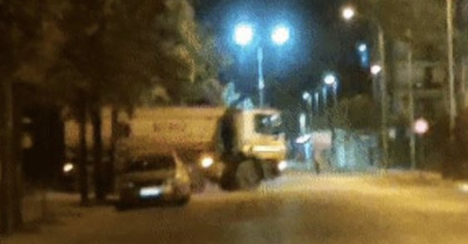 Kamëz,  shpërthen automjeti  në  ecje e sipër