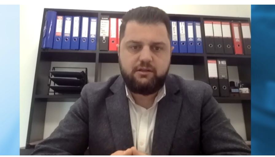 Indrit Sefa: Berisha nuk mund t’i regjistrojë kandidatët për zgjedhjet lokale me logon e PD
