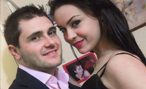 Bes Kallaku fshin nga Instagrami fotot me Xhensilën, lë vetëm një