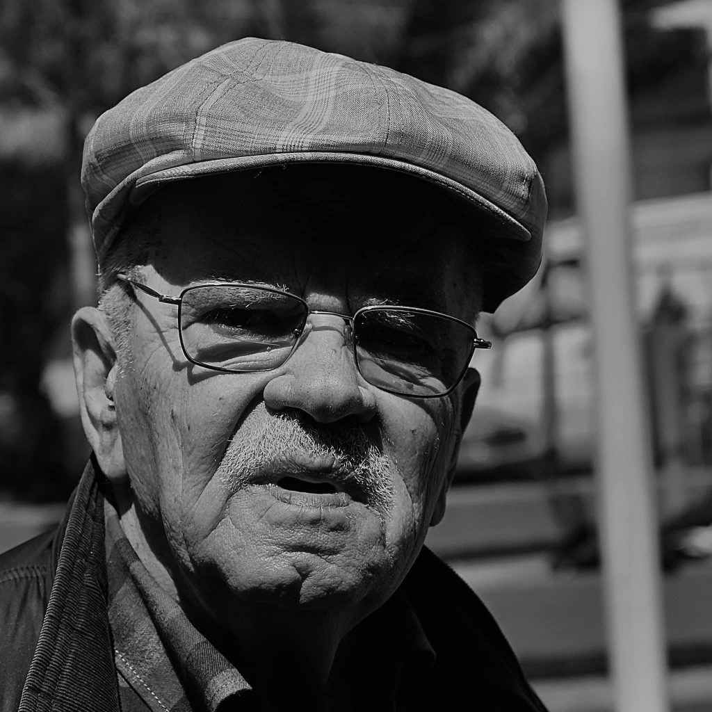 ROBERT NDRENIKA, ME KAPELËN TIME