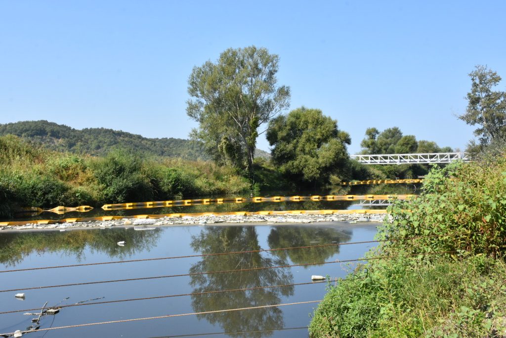 Moti/Del nga shtrati lumi Ishëm