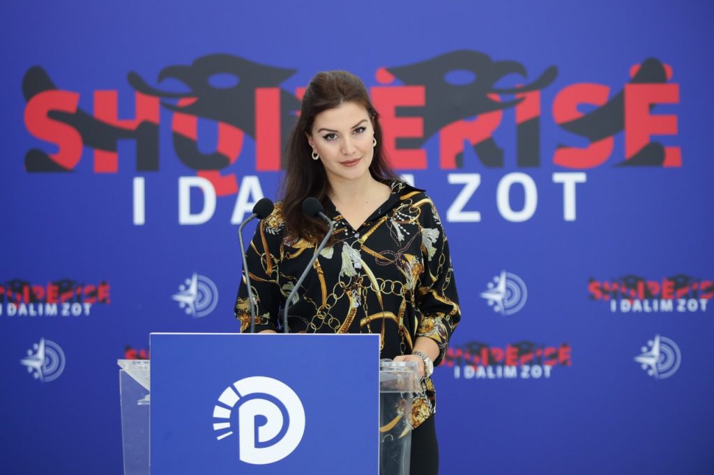 PD denoncon bashkinë e Vaut të Dejës: Të varfrit largohen nga skema e ndihmës ekonomike, po zëvendësohen me militantë partiakë