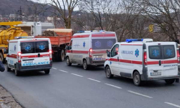 Kosovê/ Vuçiç thirrje serbëve: Nuk ka dhe nuk do të ketë dorëzim!
