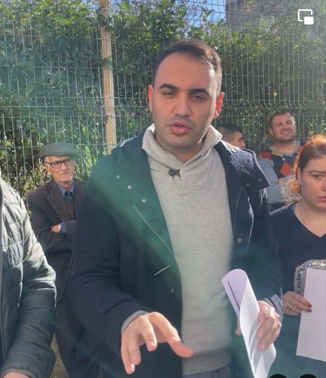Këlliçi në terren pranë banorëve të njësisë 4/ “Po i vjedhin pronën, nuk presin vendimin e Gjykatës”