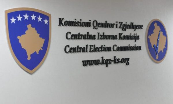 KOSOVË/KQZ  çertifikon listën përfundimtare të votuesve për zgjedhjet në veri