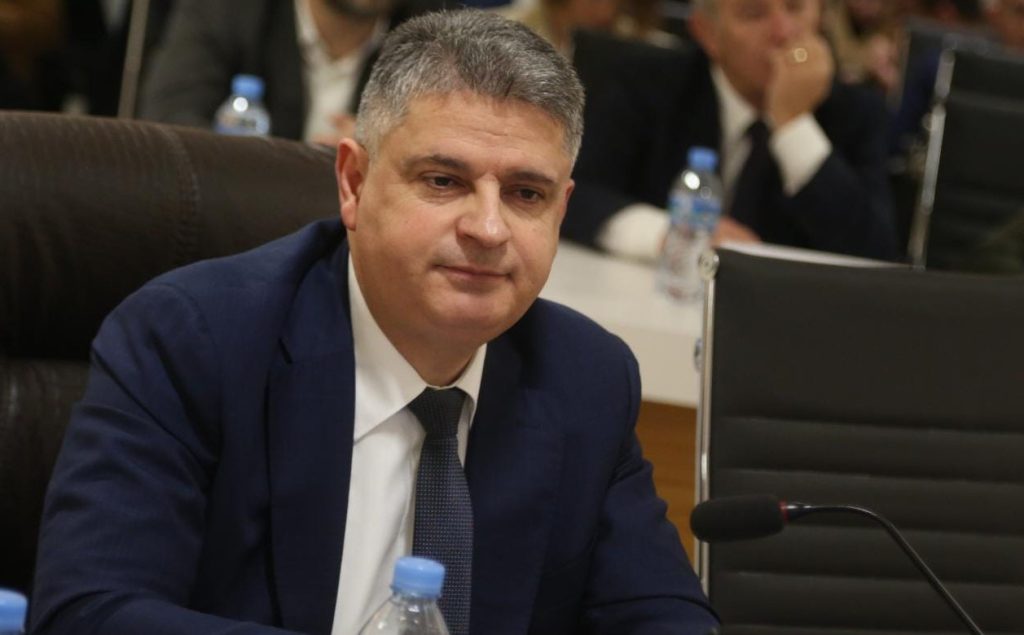 “U kthye si Big Brother”- Prokurori Adnan Xholi tregon kur kërkoi heqjen e mandatit për dy deputetë